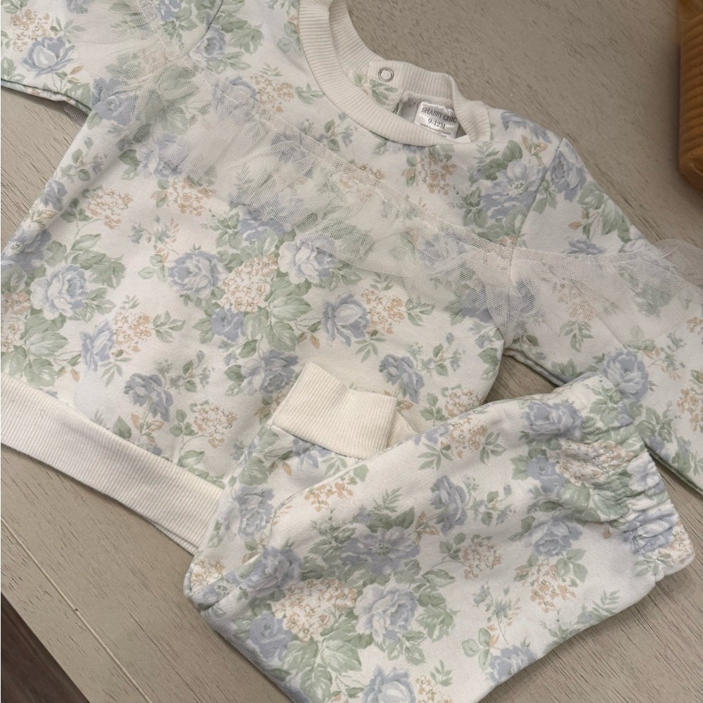 dainty floral set